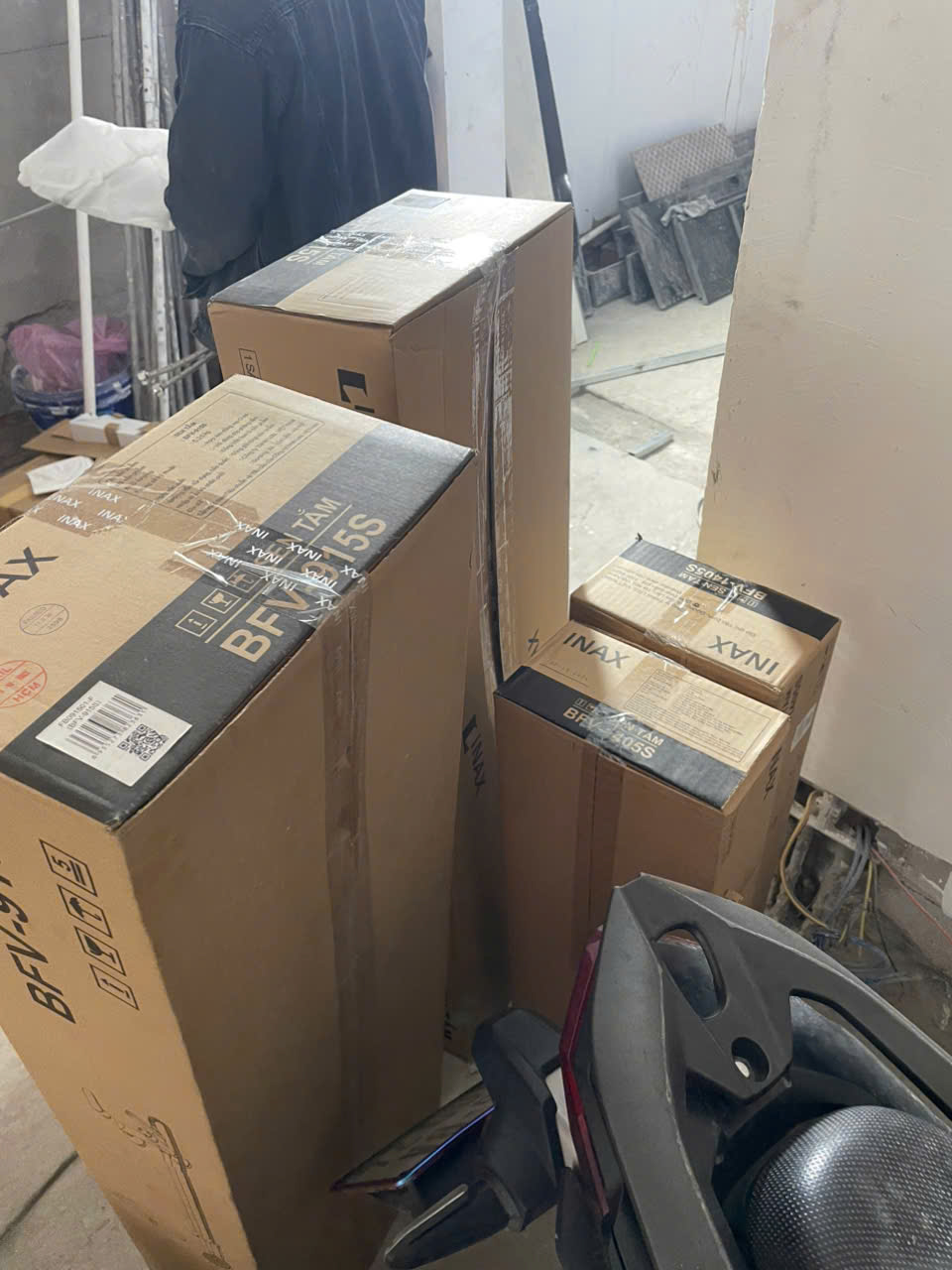 Bàn giao sen tắm BFV-915S và BFV-1405S